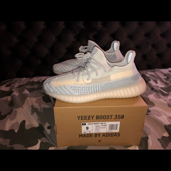 sepatu yeezy boost 350 v2 clowht